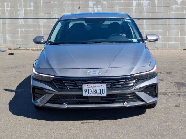 Used 2025 Hyundai Elantra Limited video 2