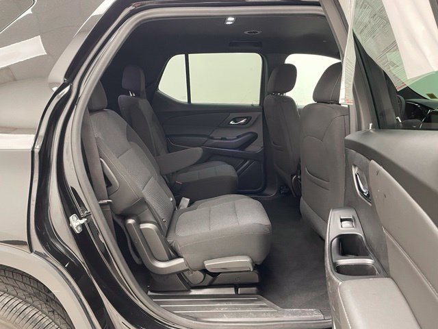 Used 2024 Chevrolet Traverse LT AWD/4WD image 17