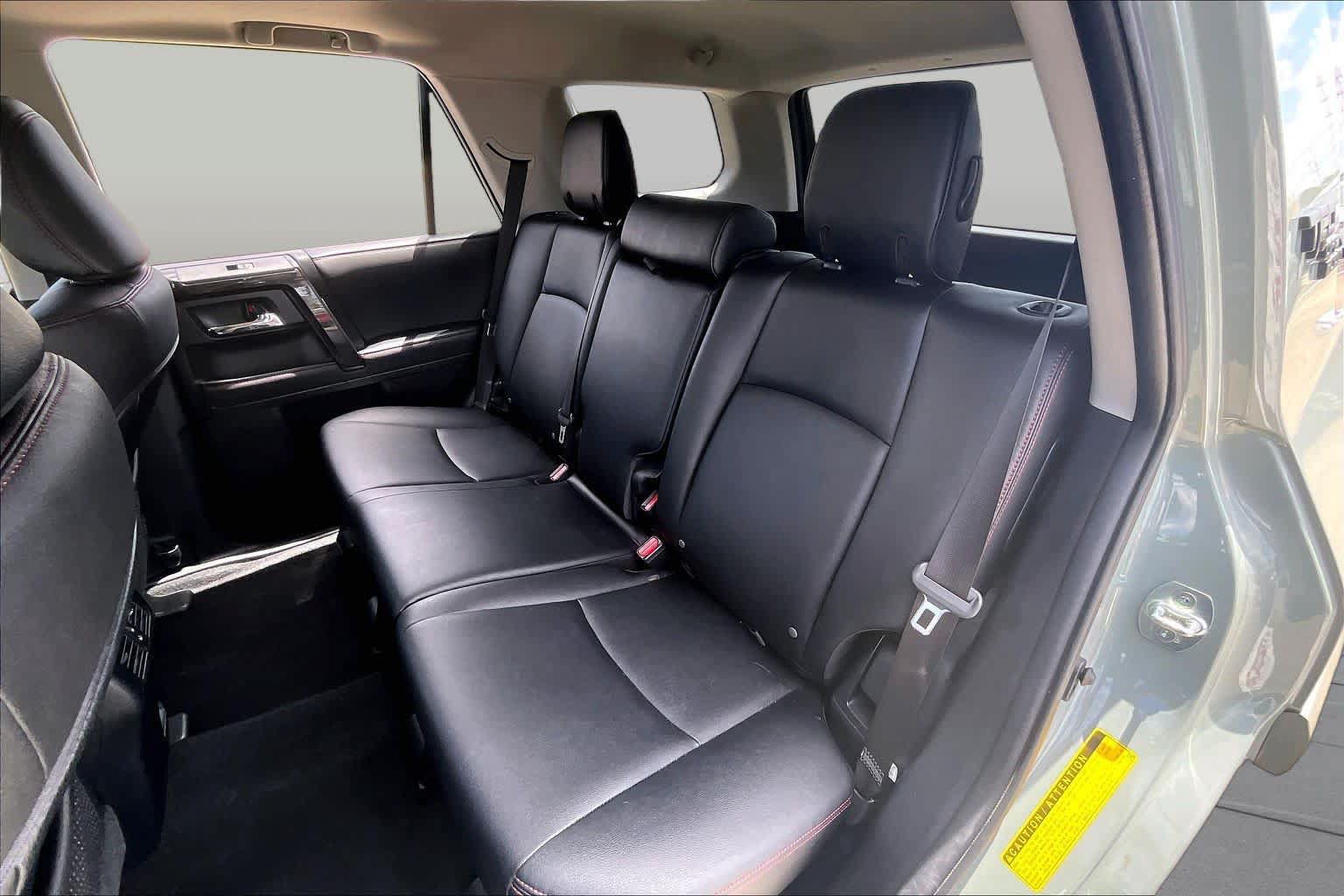 Used 2023 Toyota 4Runner TRD Off-Road Premium w/ Moonroof Package AWD/4WD image 19