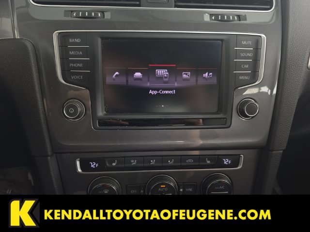Used 2016 Volkswagen e-Golf SE w/ DC Fast Charging Package FWD image 16