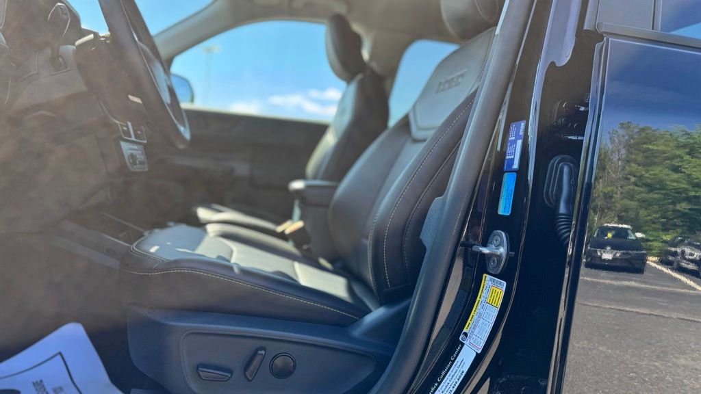 Used 2025 Ford Maverick Lobo AWD/4WD image 24