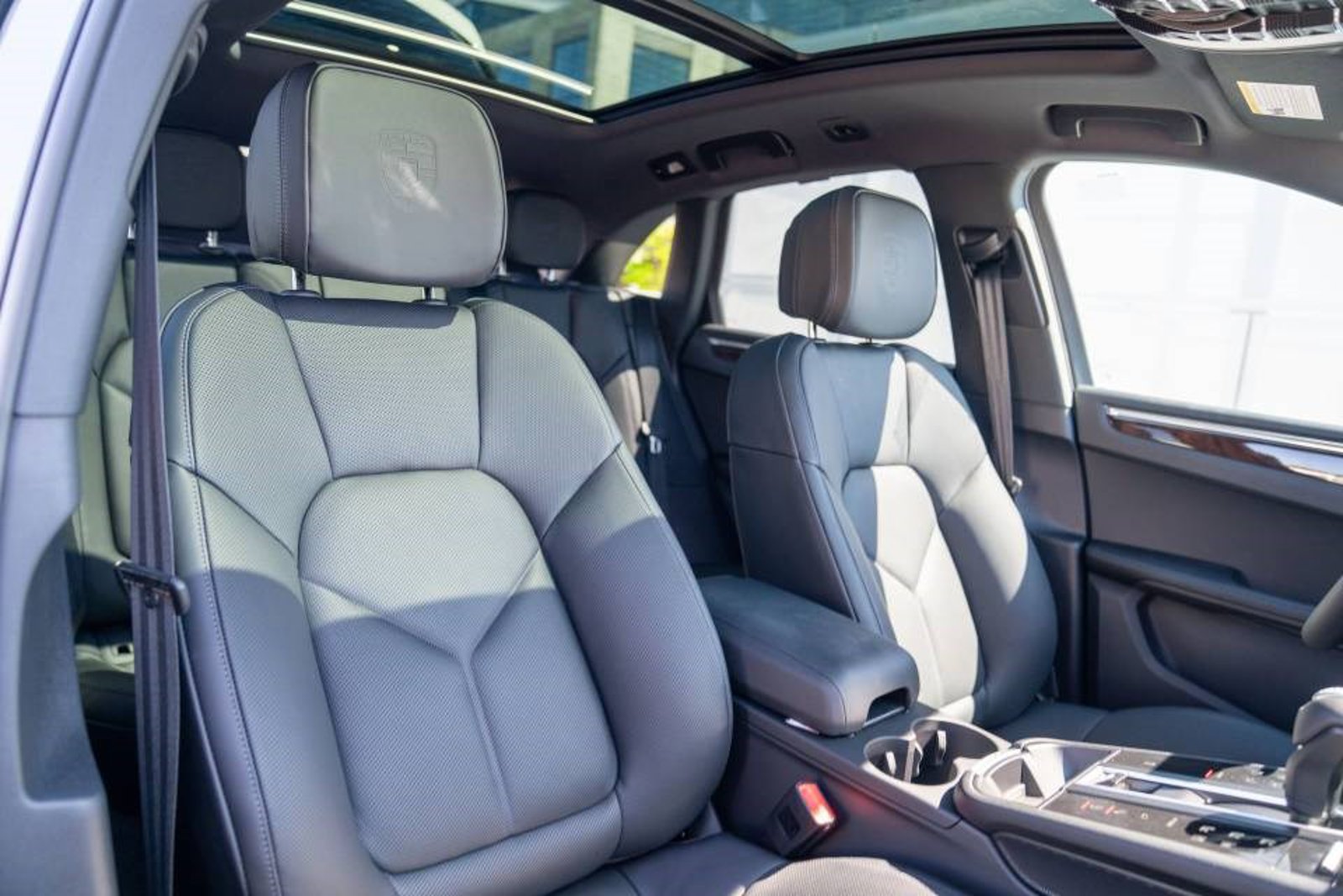 New 2026 Porsche Macan AWD/4WD image 27
