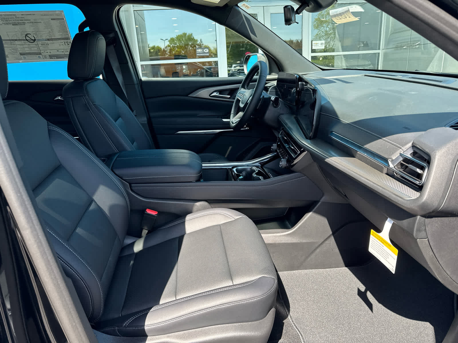 New 2026 Chevrolet Traverse LT w/ Midnight/Sport Edition AWD/4WD image 4