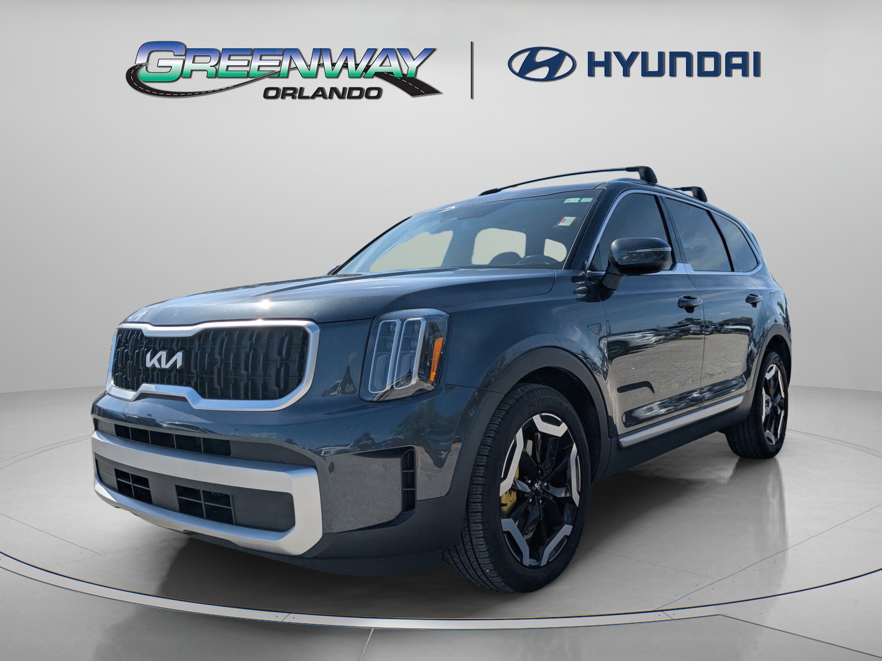 Used 2024 Kia Telluride EX AWD/4WD image 4