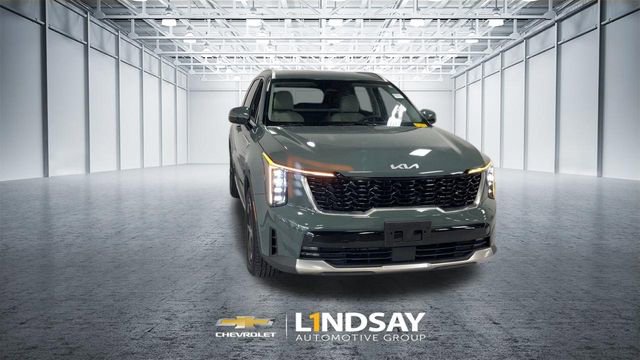 Used 2025 Kia Sorento EX AWD/4WD image 4