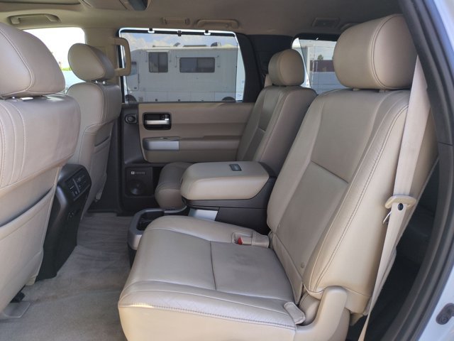 Used 2008 Toyota Sequoia Platinum RWD image 21