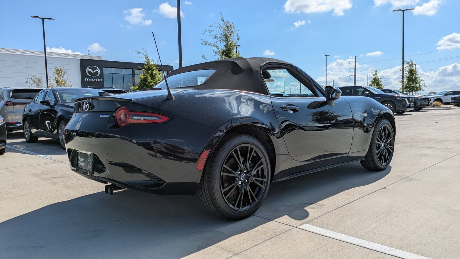 New 2026 MAZDA MX-5 Miata Club w/ Interior Package RWD image 19