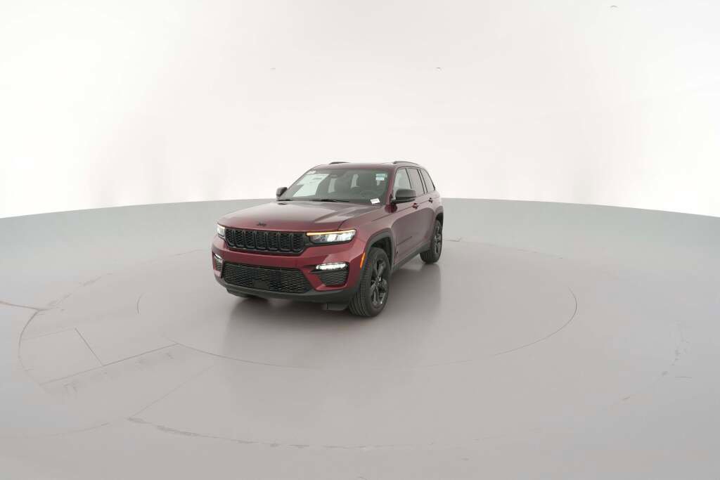 New 2025 Jeep Grand Cherokee Limited w/ Black Appearance Package image 3