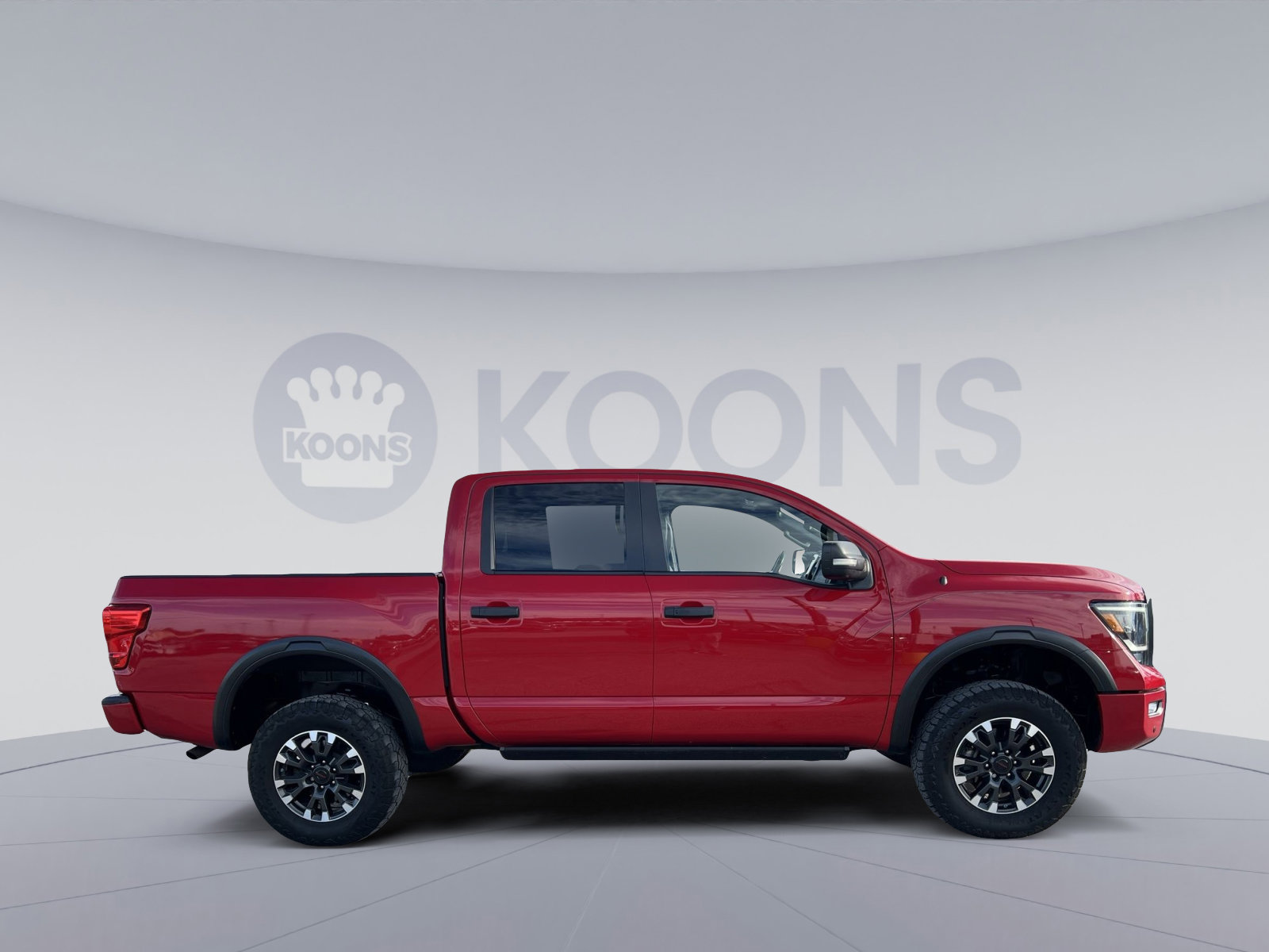 Used 2021 Nissan Titan PRO-4X w/ Pro-4x Convenience Package image 8