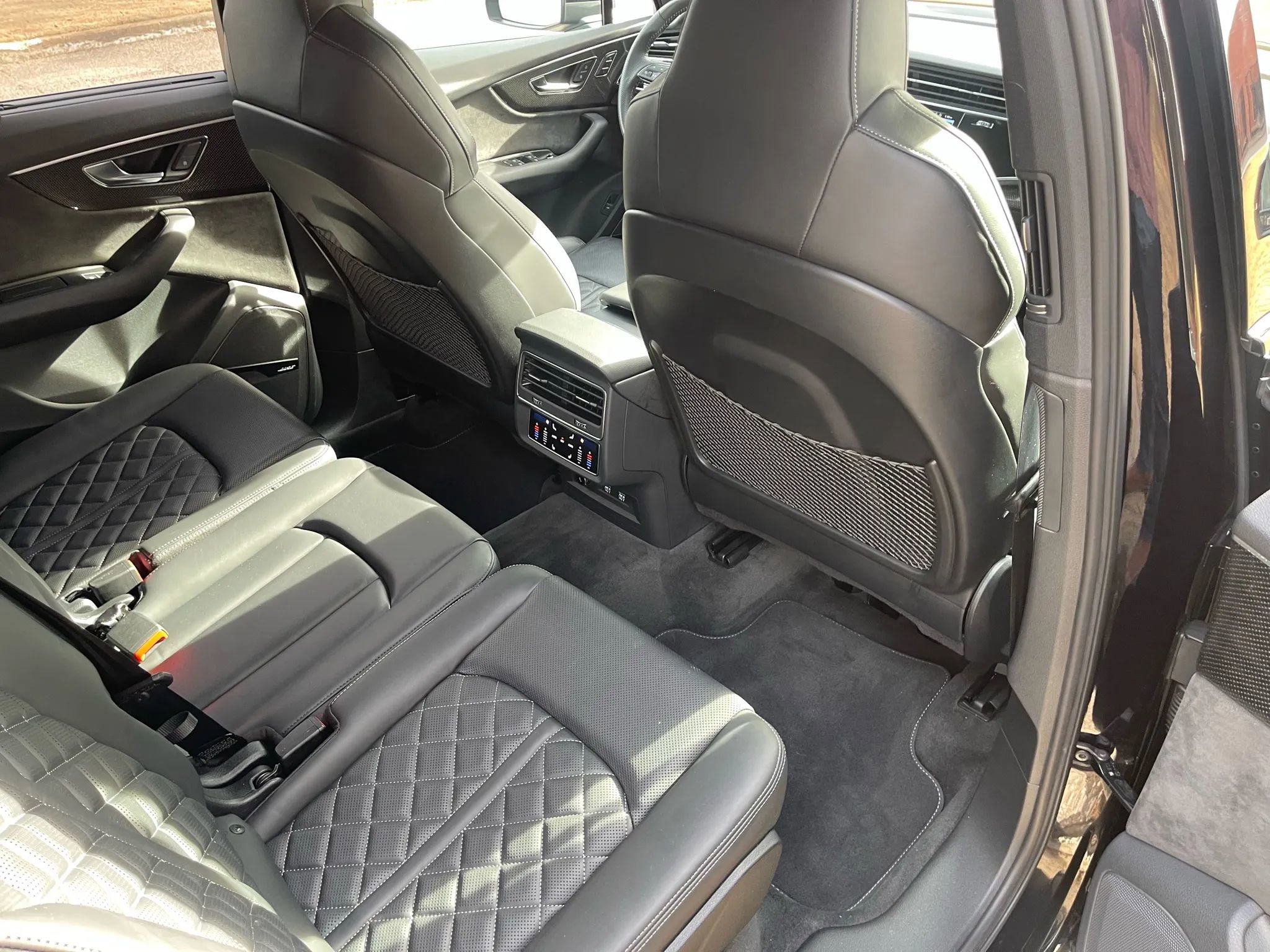 Used 2020 Audi SQ7 Prestige w/ Prestige Package AWD/4WD image 13