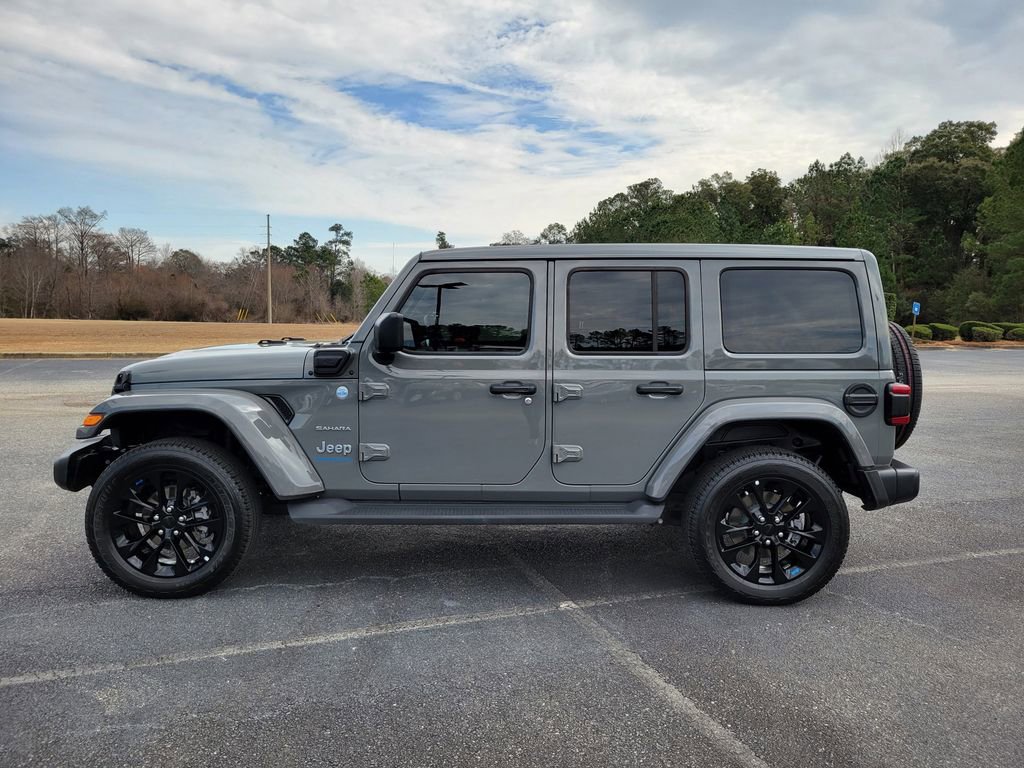 Used 2023 Jeep Wrangler Unlimited Sahara w/ Cold Weather Group image 2