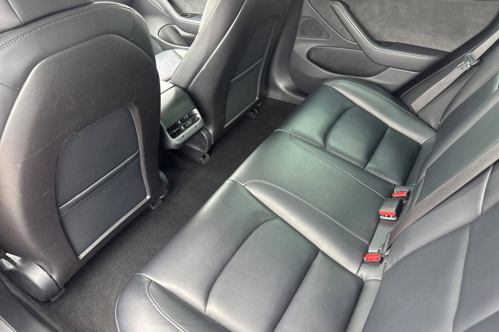 Used 2018 Tesla Model 3 Performance image 27