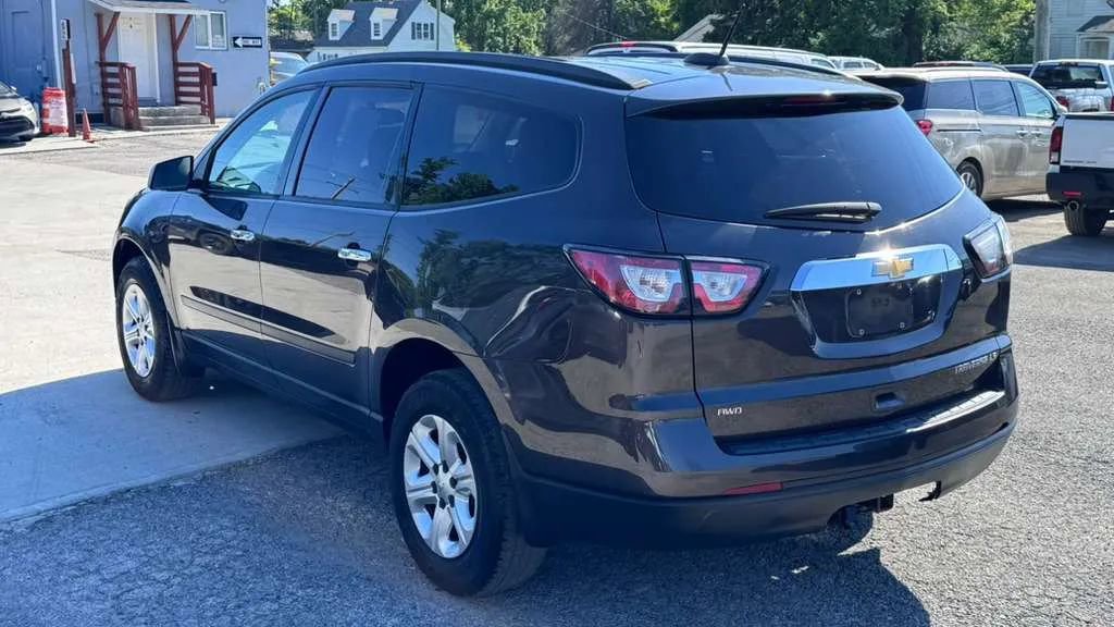 Used 2016 Chevrolet Traverse LS AWD/4WD image 3