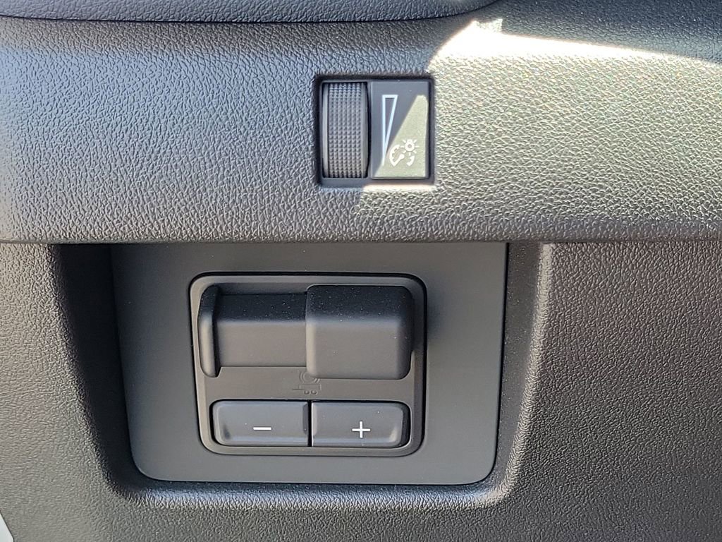 Used 2025 GMC Canyon Elevation w/ Convenience Package image 17