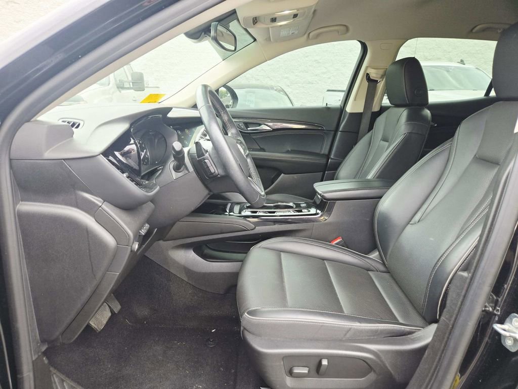 Used 2022 Buick Envision Essence w/ Technology Package I image 14