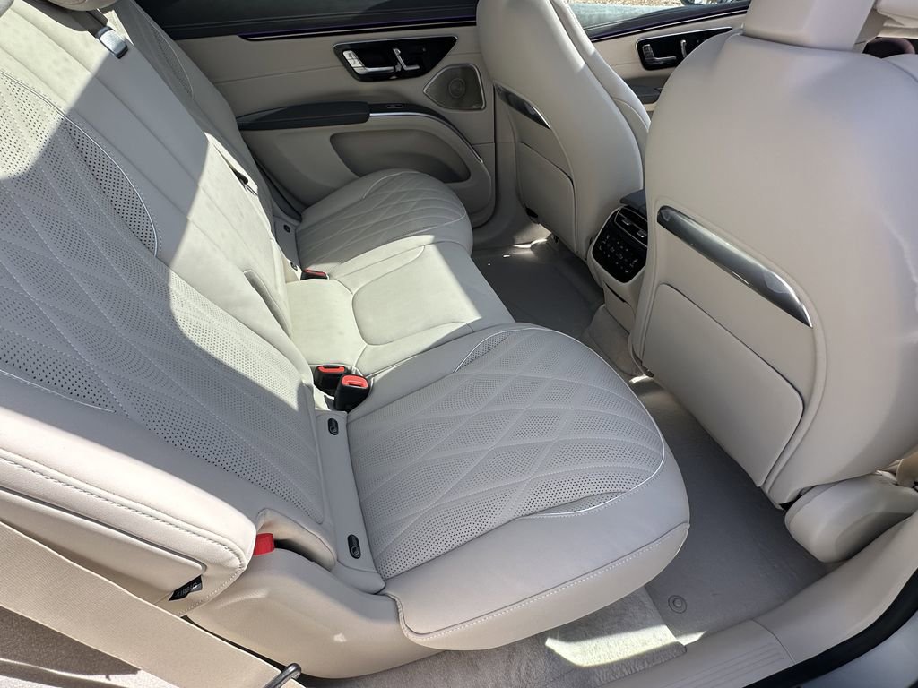 New 2026 Mercedes-Benz EQS 550 4MATIC SUV image 18