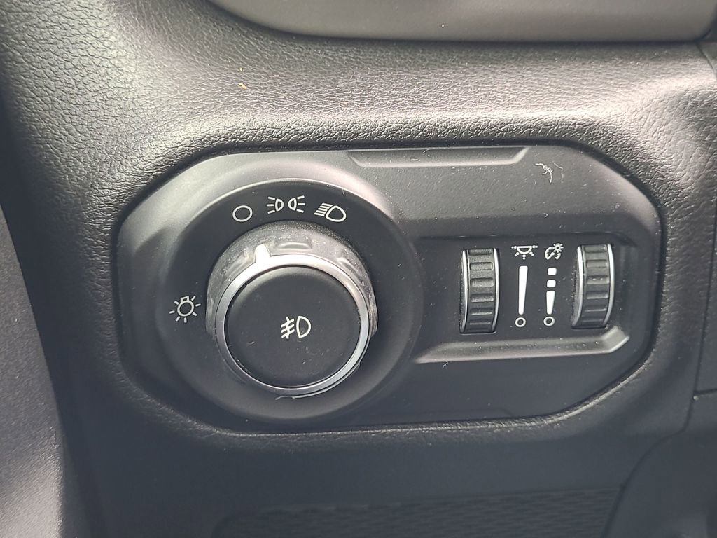 Used 2020 Jeep Wrangler Unlimited Sport AWD/4WD image 18