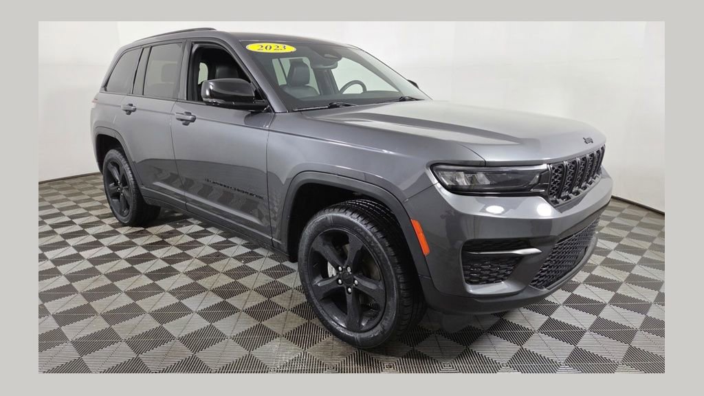 Used 2023 Jeep Grand Cherokee Altitude