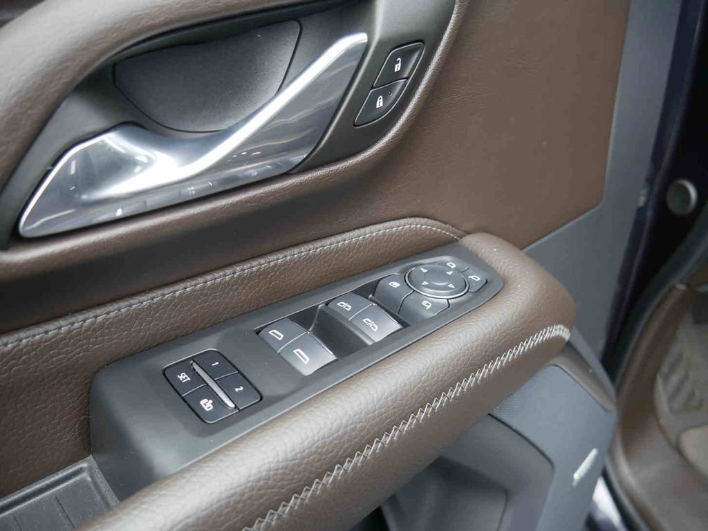 Used 2024 GMC Yukon XL Denali image 27