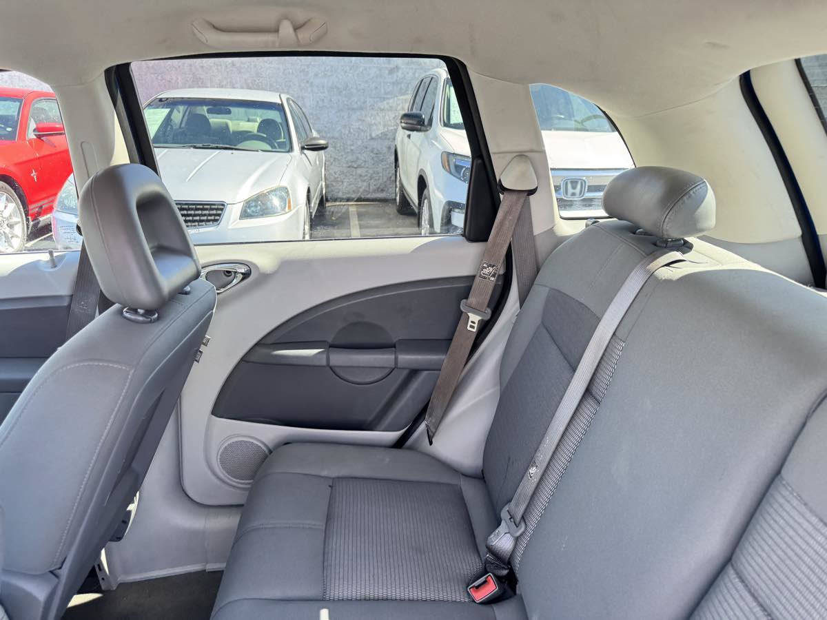Used 2008 Chrysler PT Cruiser Touring FWD image 29