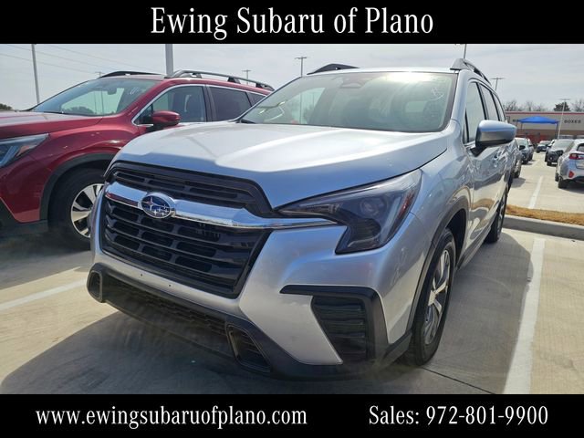Used 2025 Subaru Ascent Premium image 2