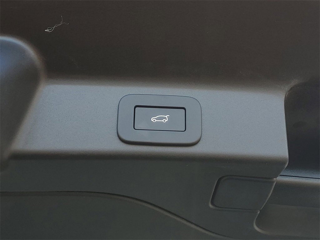 New 2026 Jaguar F-PACE R-Dynamic S image 33