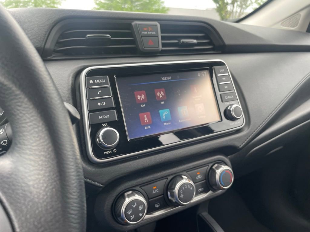 Used 2025 Nissan Versa S FWD image 14