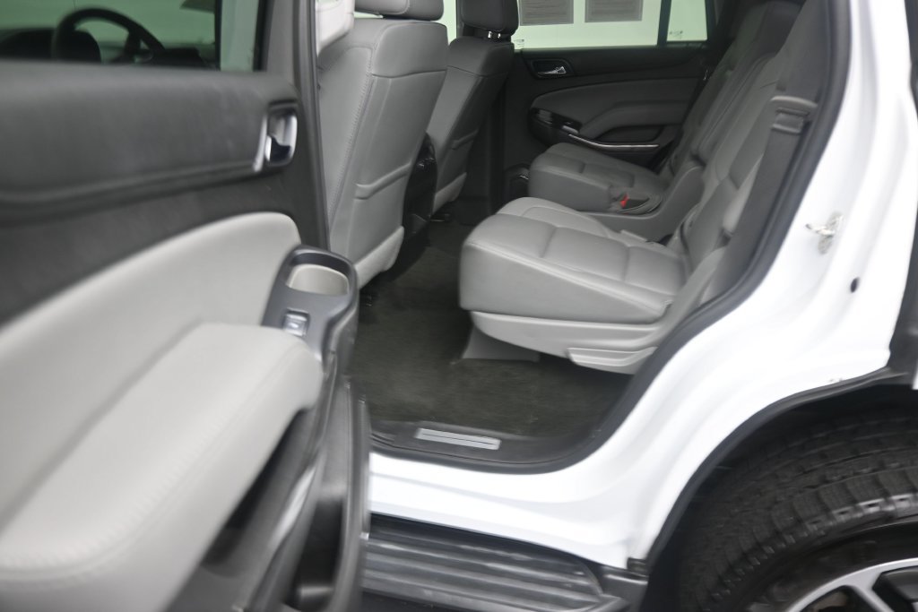 Used 2018 Chevrolet Tahoe LT w/ Luxury Package RWD image 11
