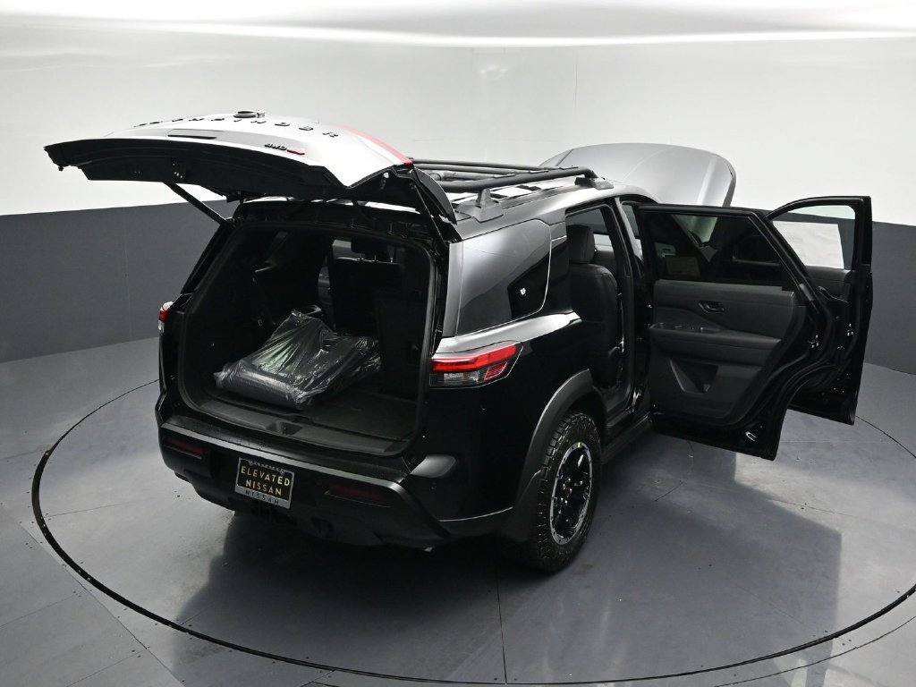 New 2026 Nissan Pathfinder Rock Creek w/ Rock Creek Premium Package AWD/4WD image 36