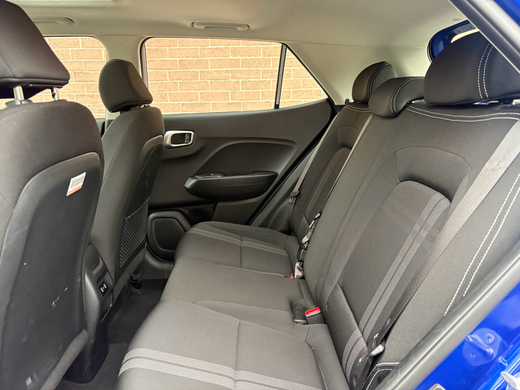 Used 2025 Hyundai Venue SEL FWD image 16