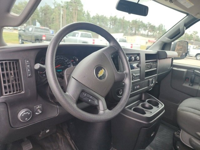 Used 2020 Chevrolet Express 2500 w/ Driver Convenience Package image 8