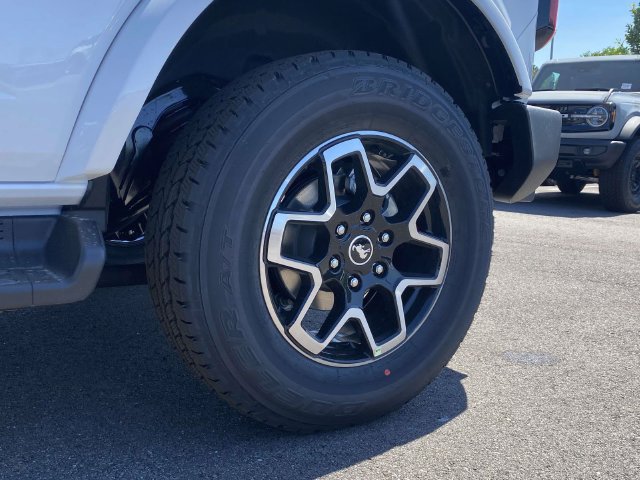 New 2026 Ford Bronco Outer Banks AWD/4WD image 9