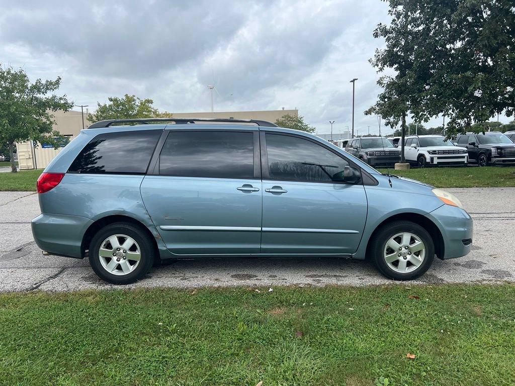 Used 2007 Toyota Sienna FWD image 6
