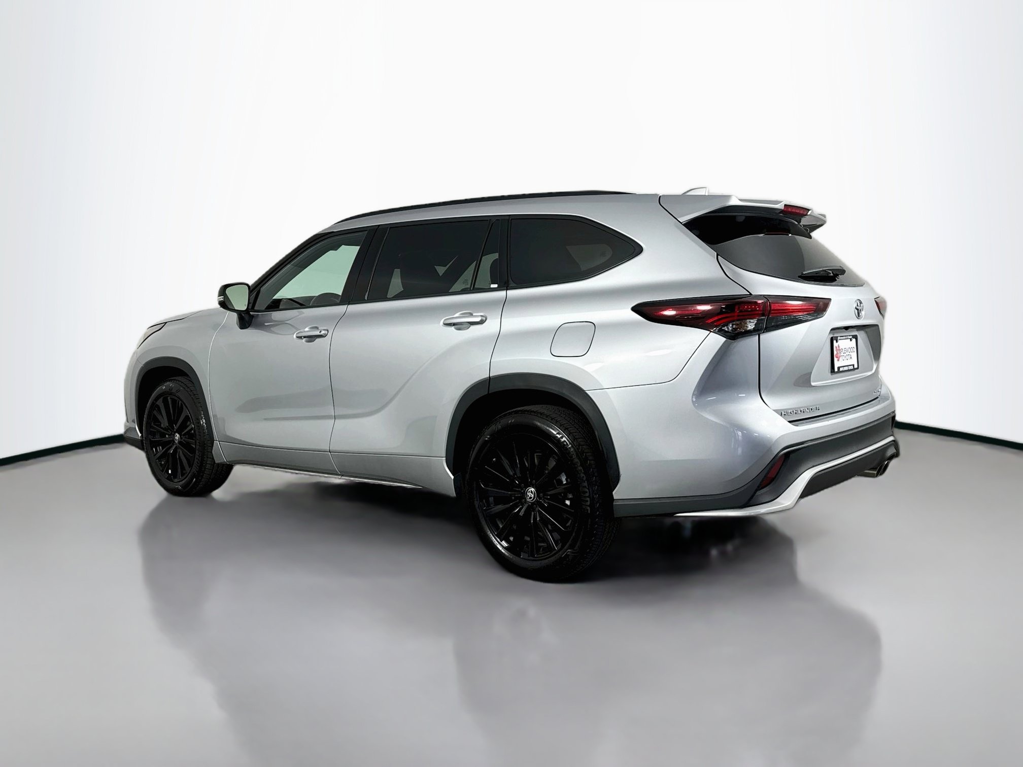 Certified 2025 Toyota Highlander XSE AWD/4WD image 5
