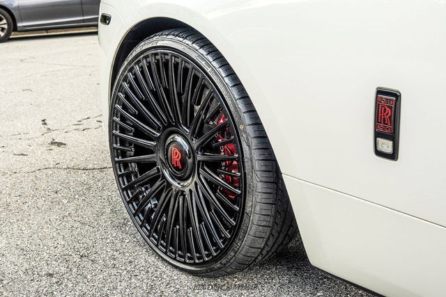 Used 2016 Rolls-Royce Dawn RWD image 99