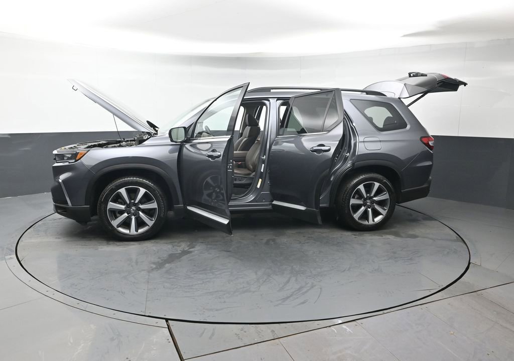 Used 2025 Honda Pilot Elite image 46