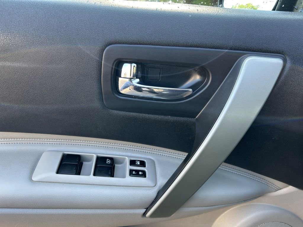 Used 2013 Nissan Rogue SL image 15