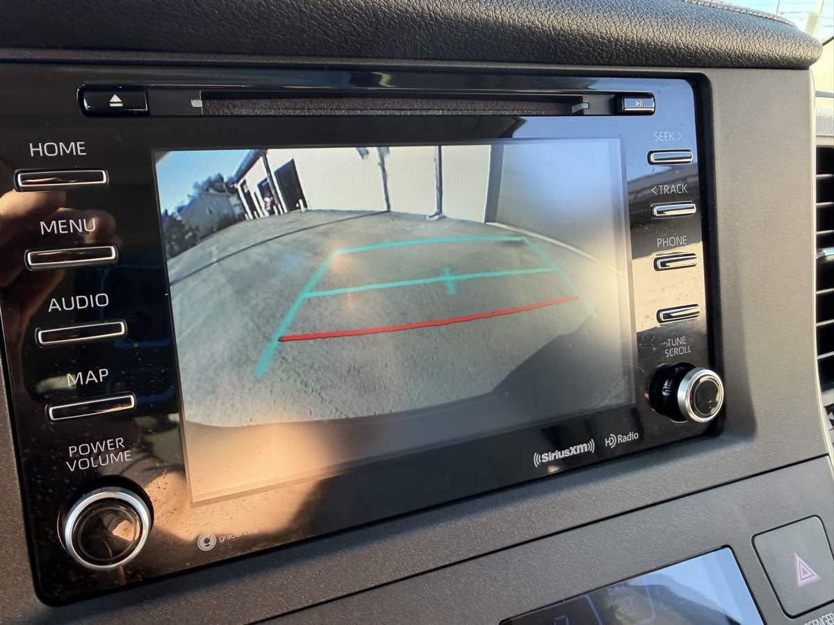 Used 2020 Toyota Sienna XLE Premium AWD/4WD image 30