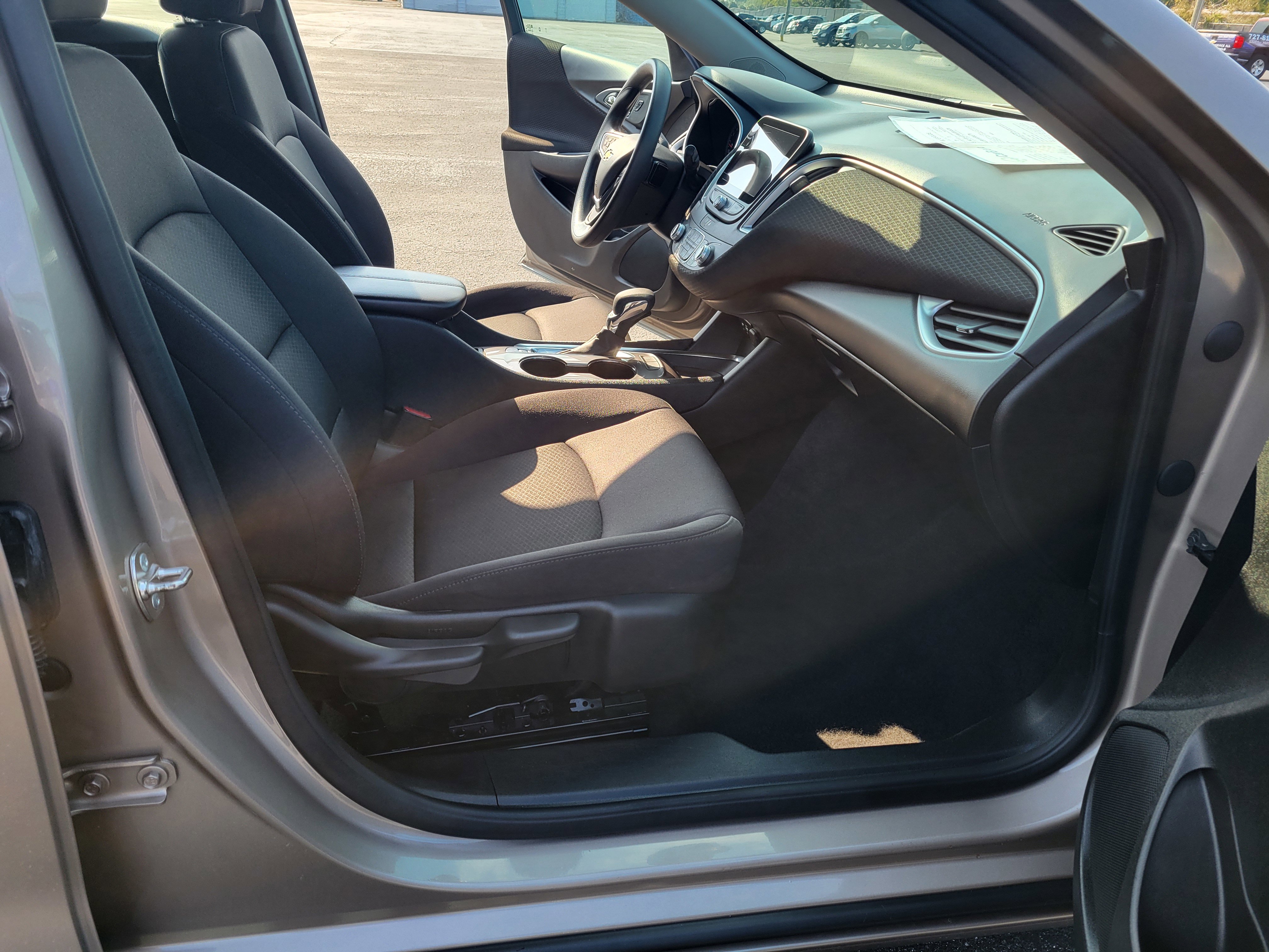 Certified 2024 Chevrolet Malibu LT image 28