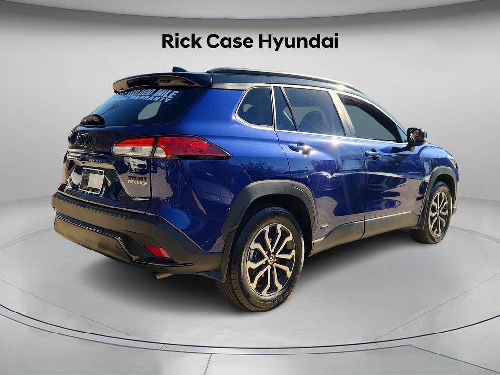 Used 2024 Toyota Corolla Cross SE image 7