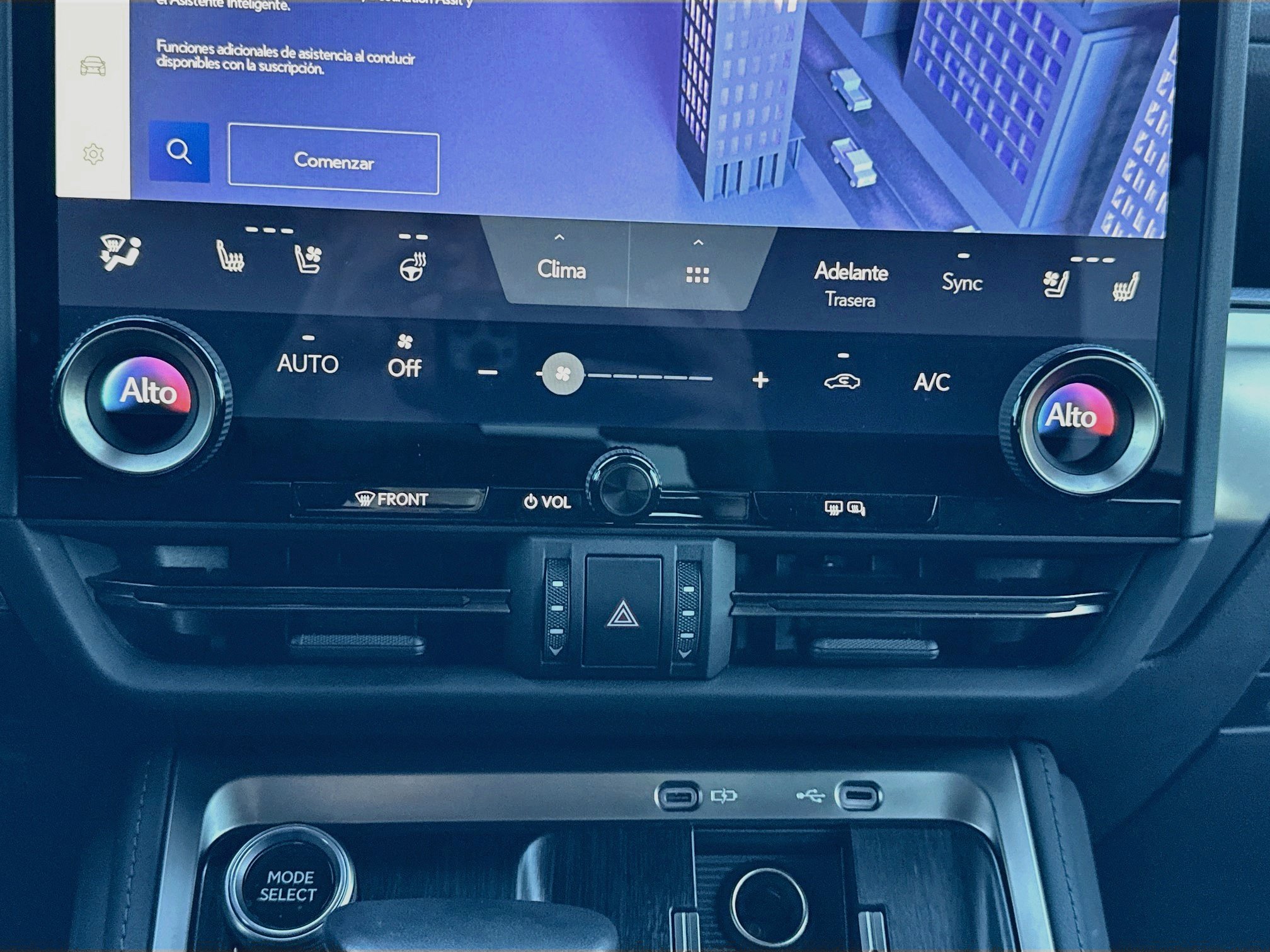 Used 2024 Lexus GX 550 w/ Accessory Package (Z1) AWD/4WD image 38