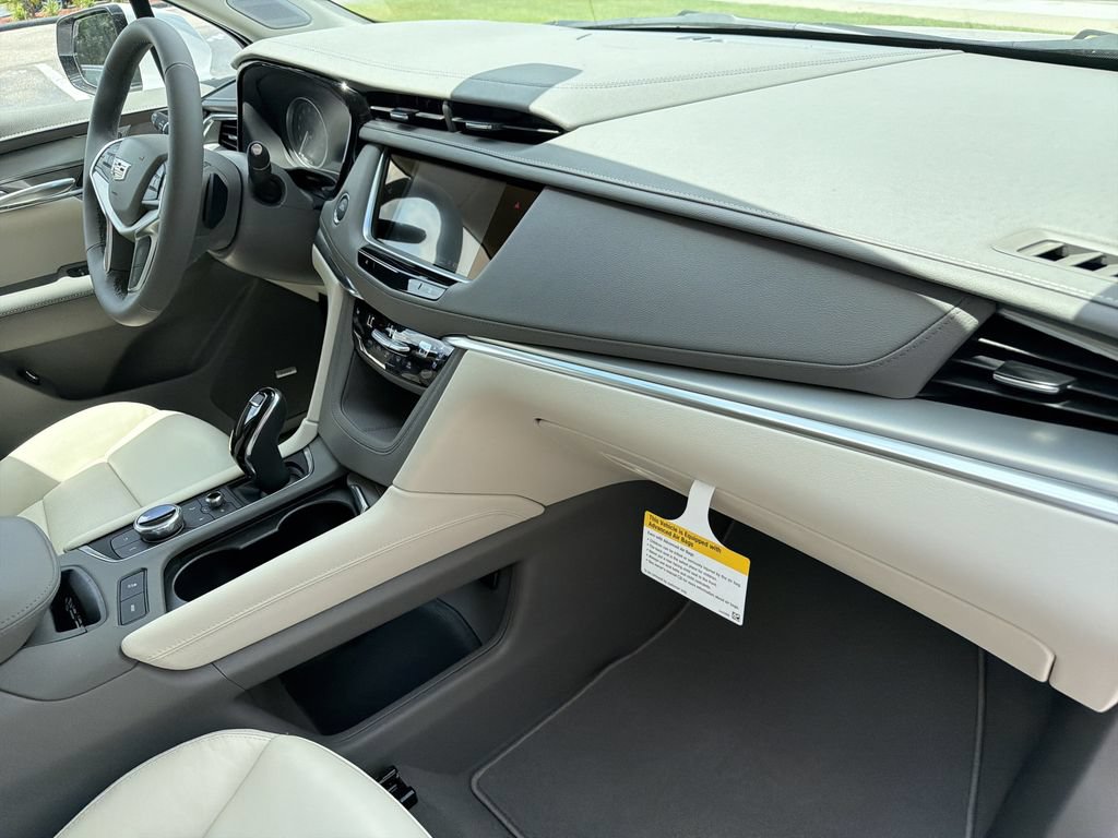 New 2026 Cadillac XT5 Premium Luxury w/ Driver Assist Package FWD image 16