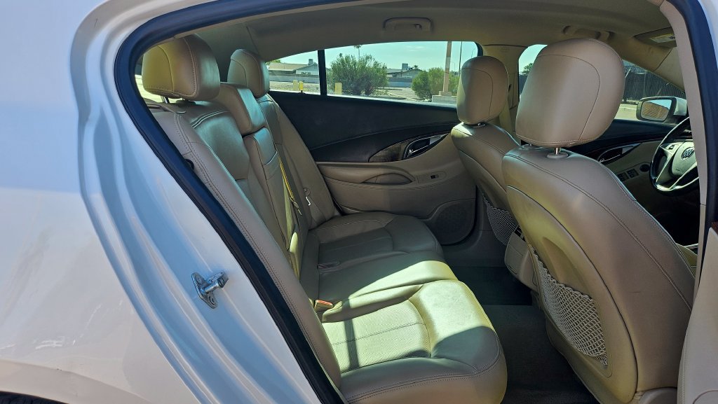 Used 2013 Buick LaCrosse Premium w/ Entertainment Package FWD image 23