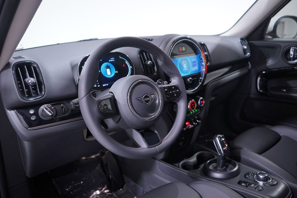 Used 2024 MINI Cooper Countryman S w/ Premium Package image 6