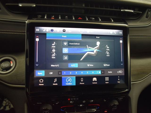 Used 2024 Jeep Grand Cherokee L Limited w/ Luxury Tech Group II image 25