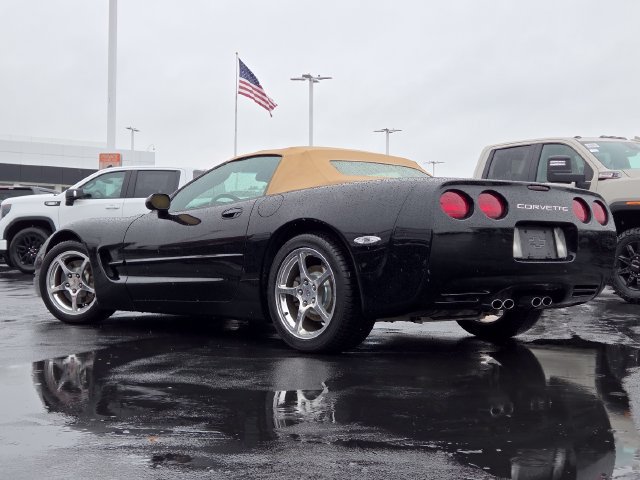 Used 2004 Chevrolet Corvette Convertible w/ Preferred Equipment Group RWD image 10