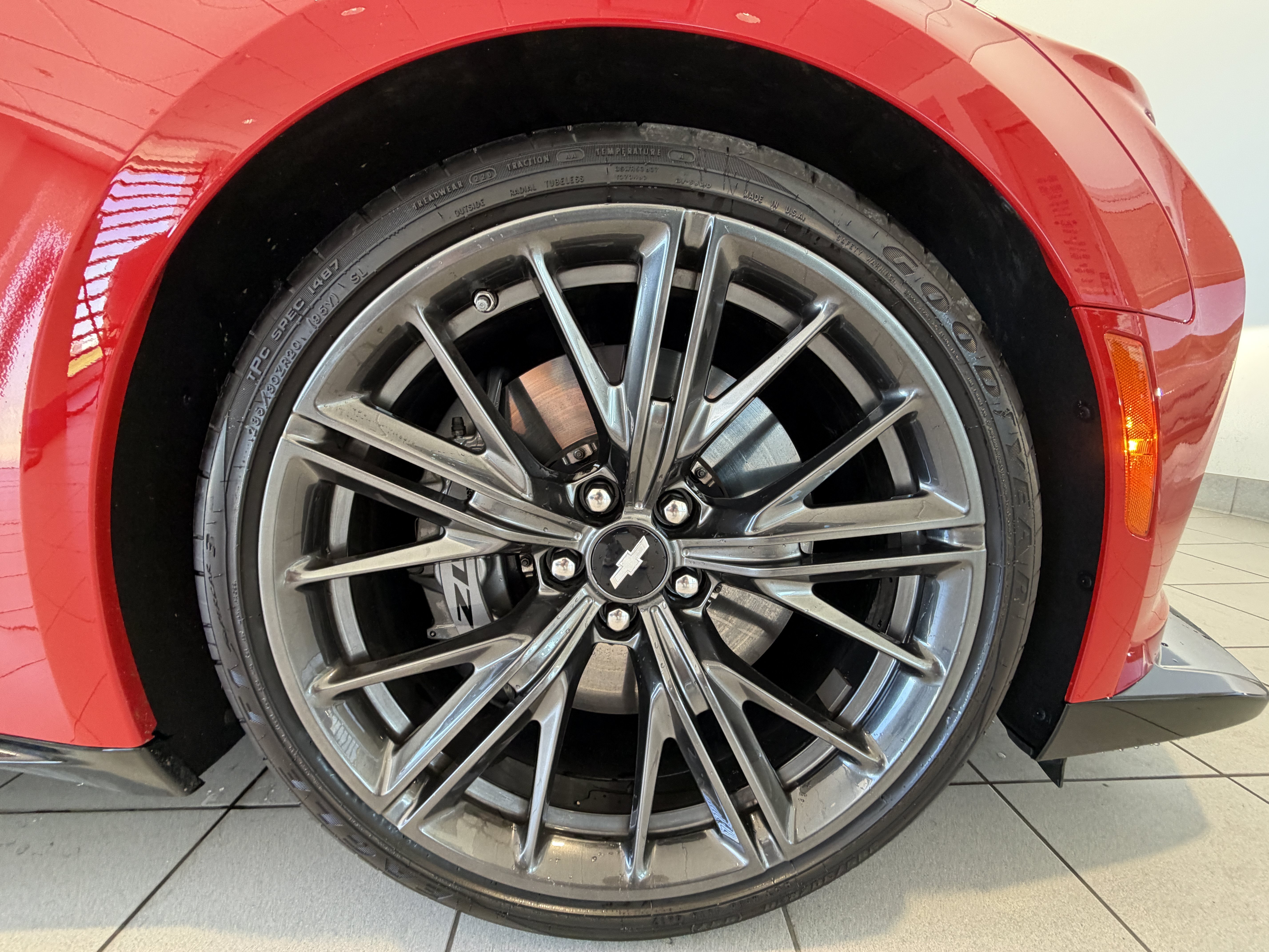 Used 2018 Chevrolet Camaro ZL1 RWD image 4
