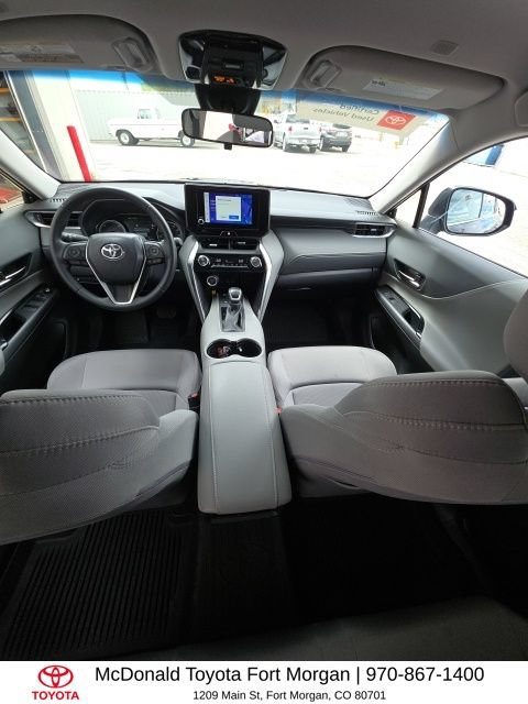 Used 2023 Toyota Venza LE AWD/4WD image 12