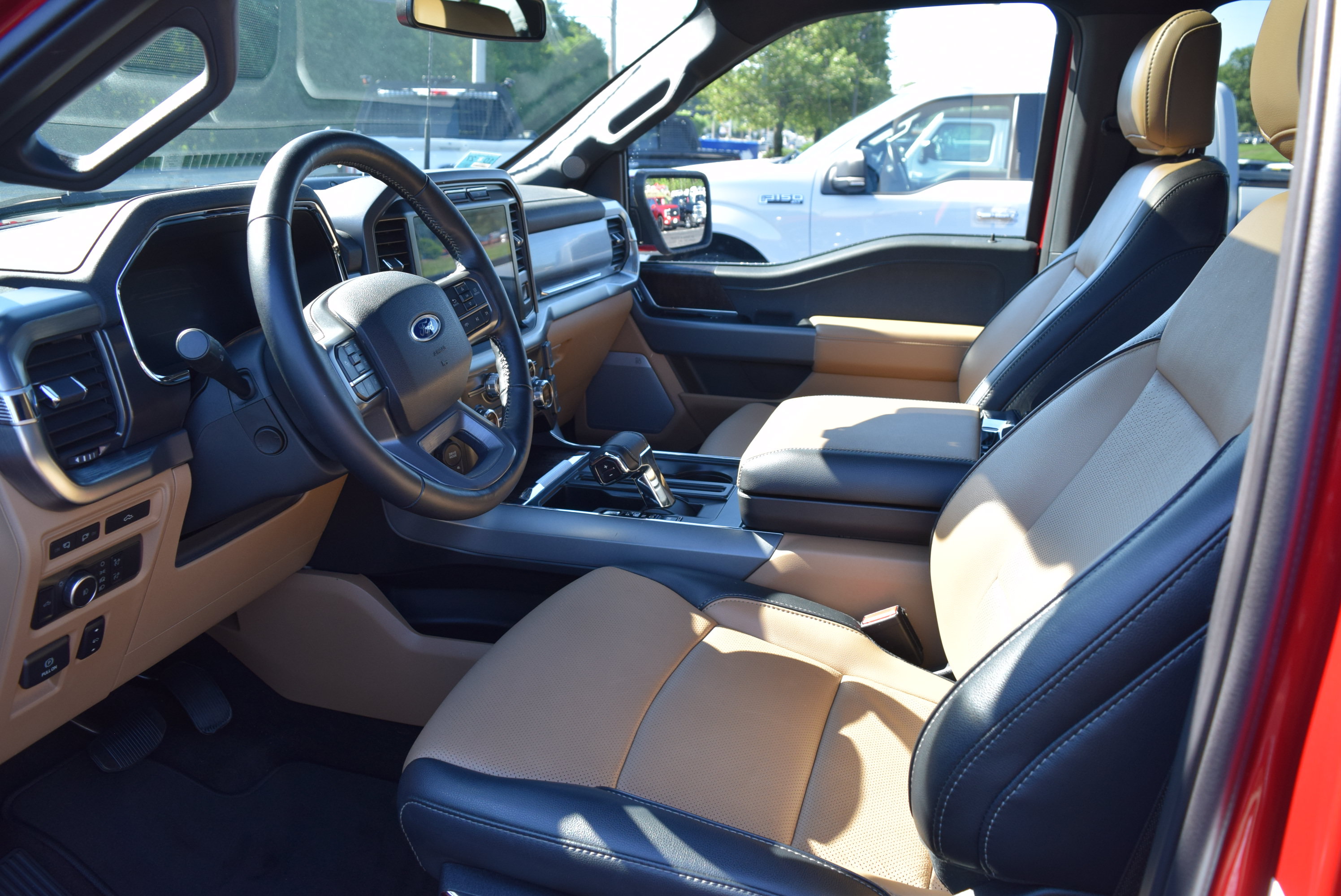 Used 2021 Ford F150 Lariat w/ Equipment Group 502A High AWD/4WD image 10