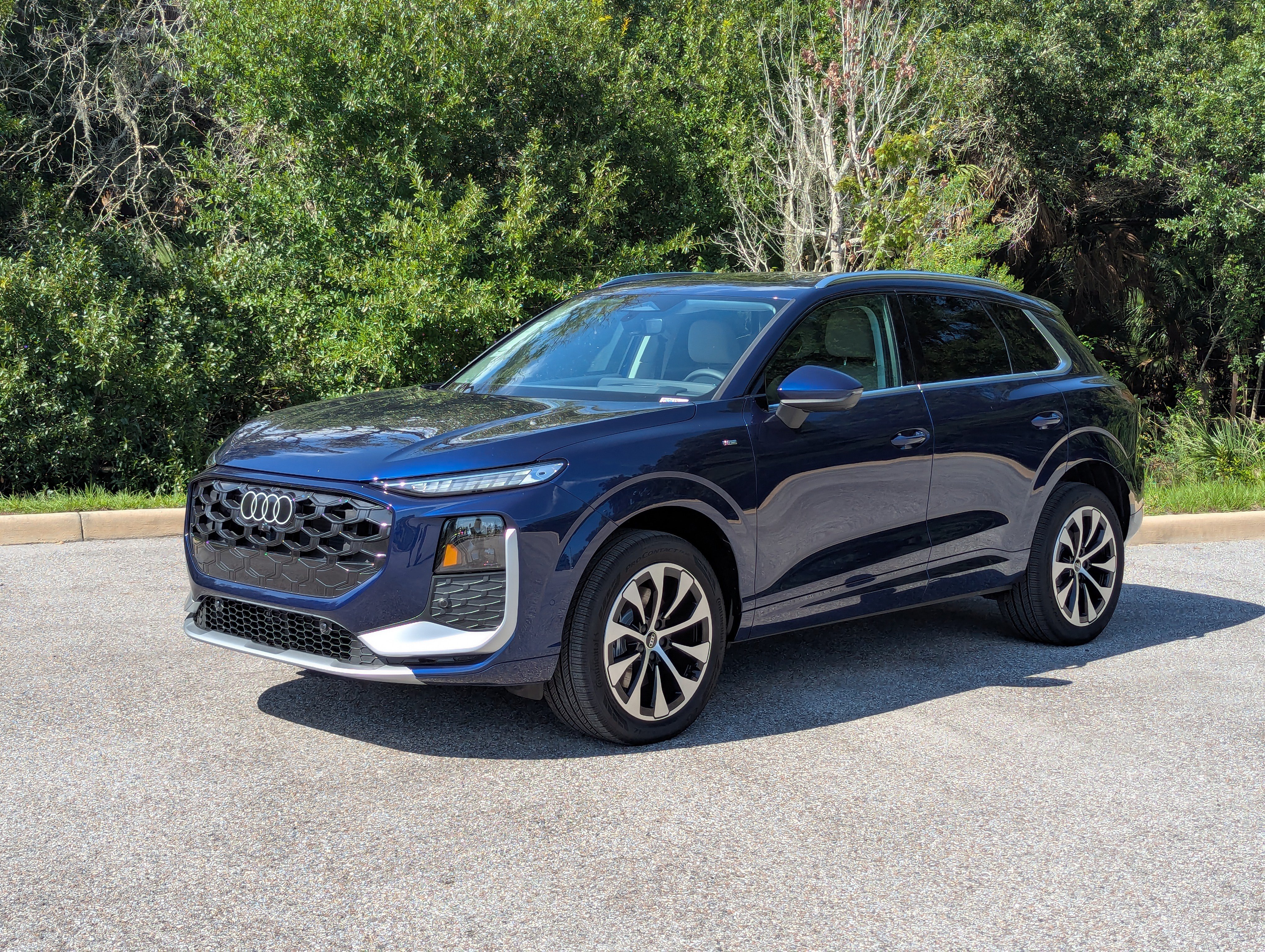 New 2026 Audi Q3 quattro 2.0T AWD/4WD image 3